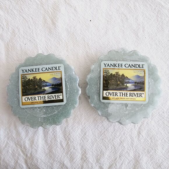 Yankee Candle Wax Tarts Melts Wax Tart Over the River - Picture 1 of 2